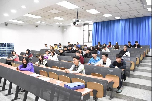 PG电子·仿照器(试玩游戏)官方网站