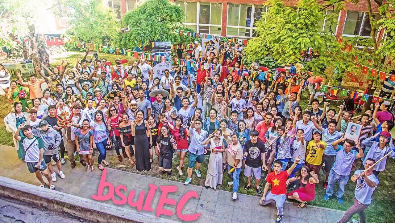 PG电子·仿照器(试玩游戏)官方网站