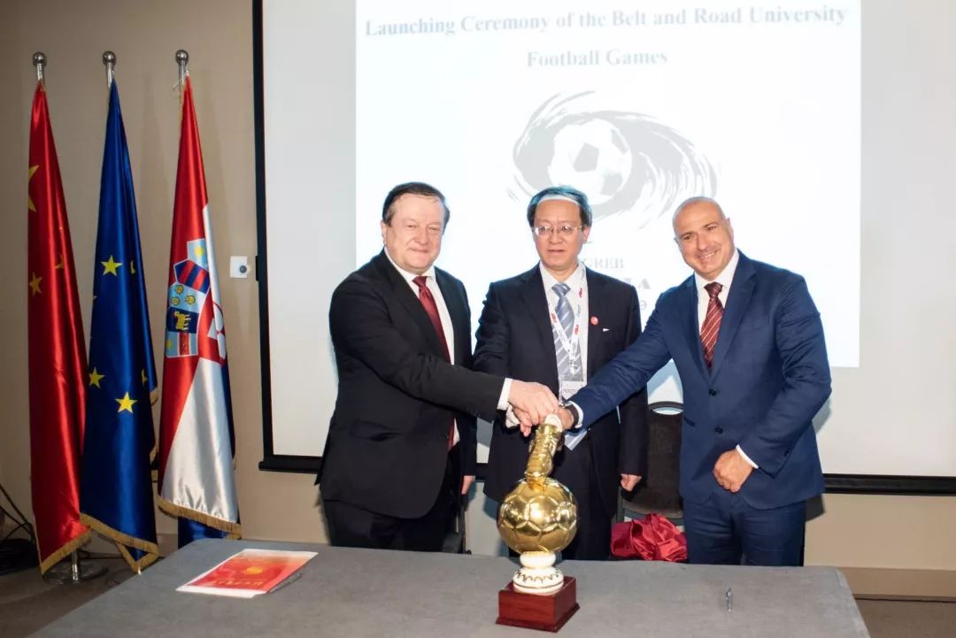 PG电子·仿照器(试玩游戏)官方网站