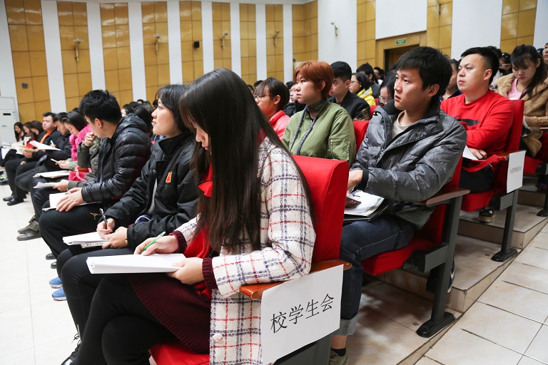 PG电子·仿照器(试玩游戏)官方网站