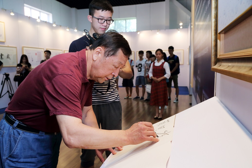 PG电子·仿照器(试玩游戏)官方网站