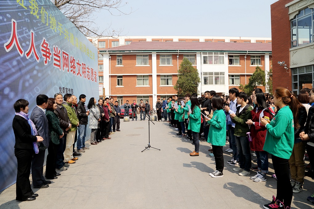 PG电子·仿照器(试玩游戏)官方网站