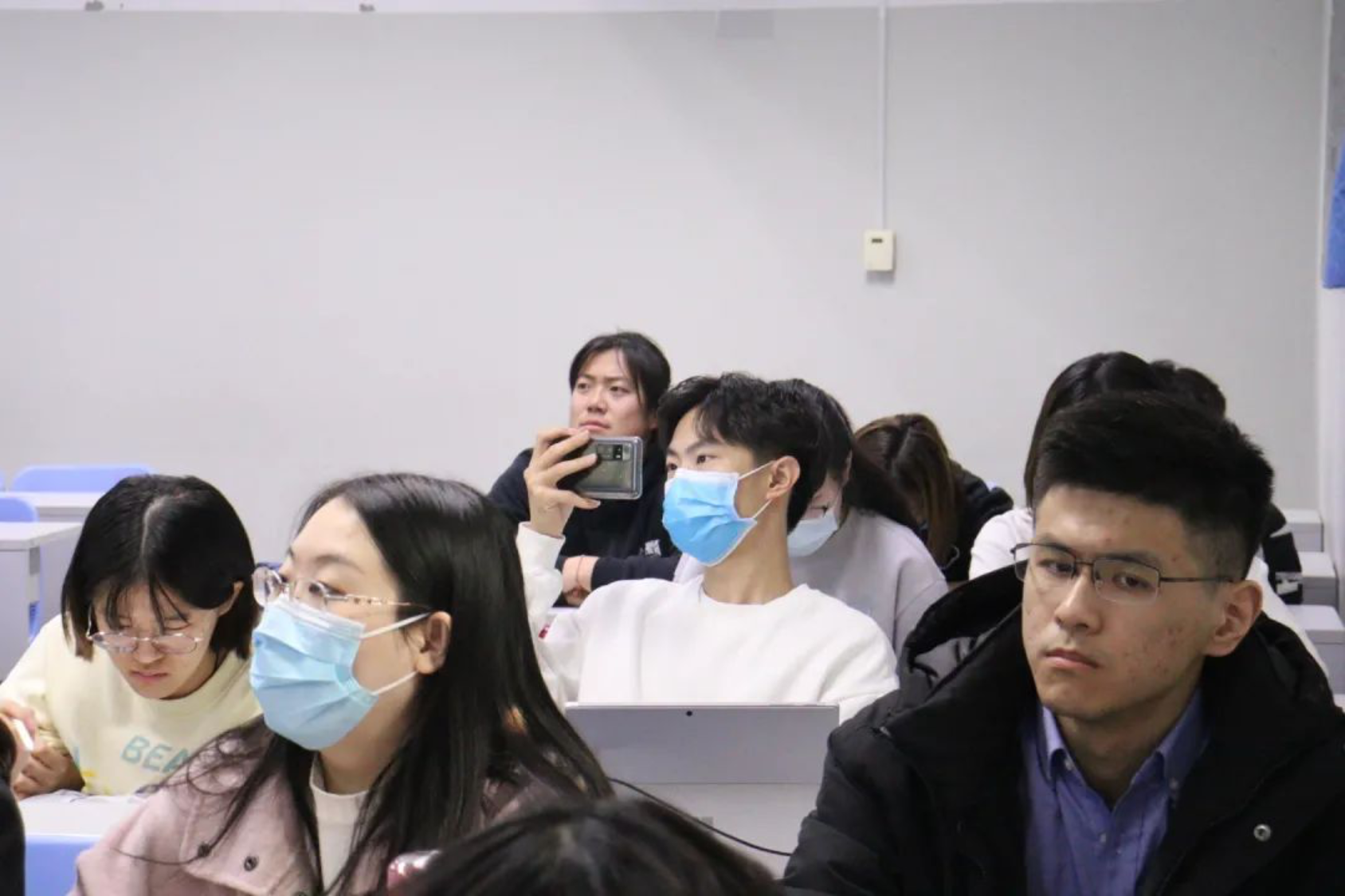 PG电子·仿照器(试玩游戏)官方网站