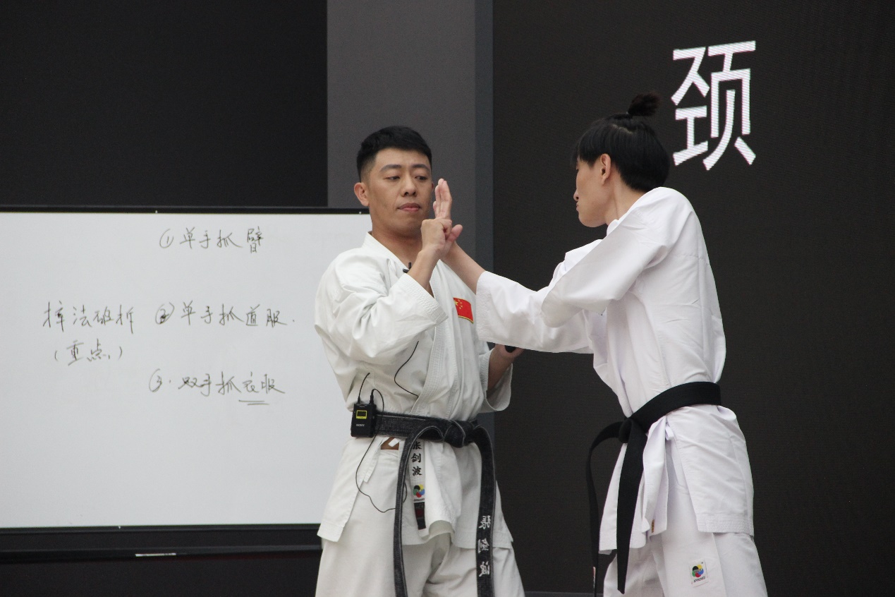 PG电子·仿照器(试玩游戏)官方网站