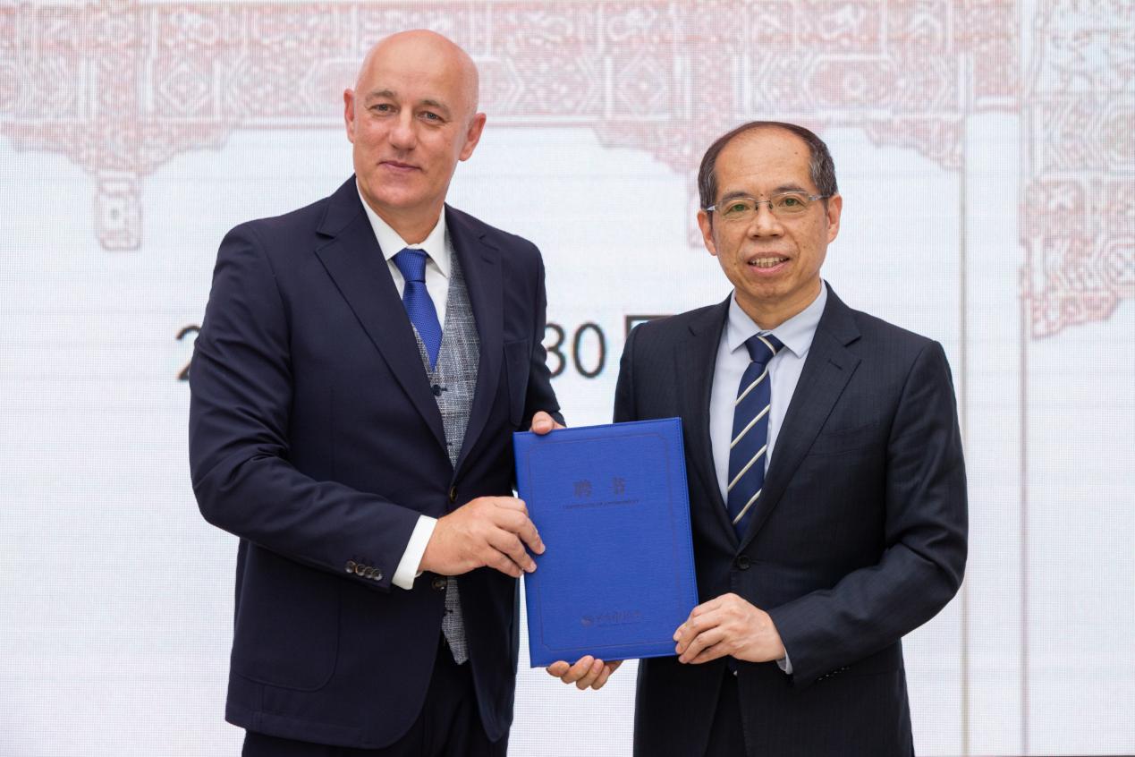 8321ae782d4c4b1cbee148e53f658963