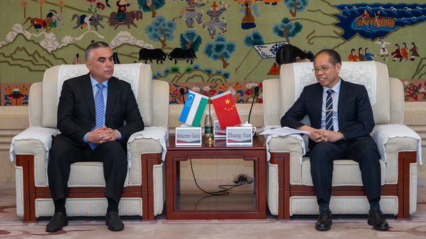 PG电子·仿照器(试玩游戏)官方网站